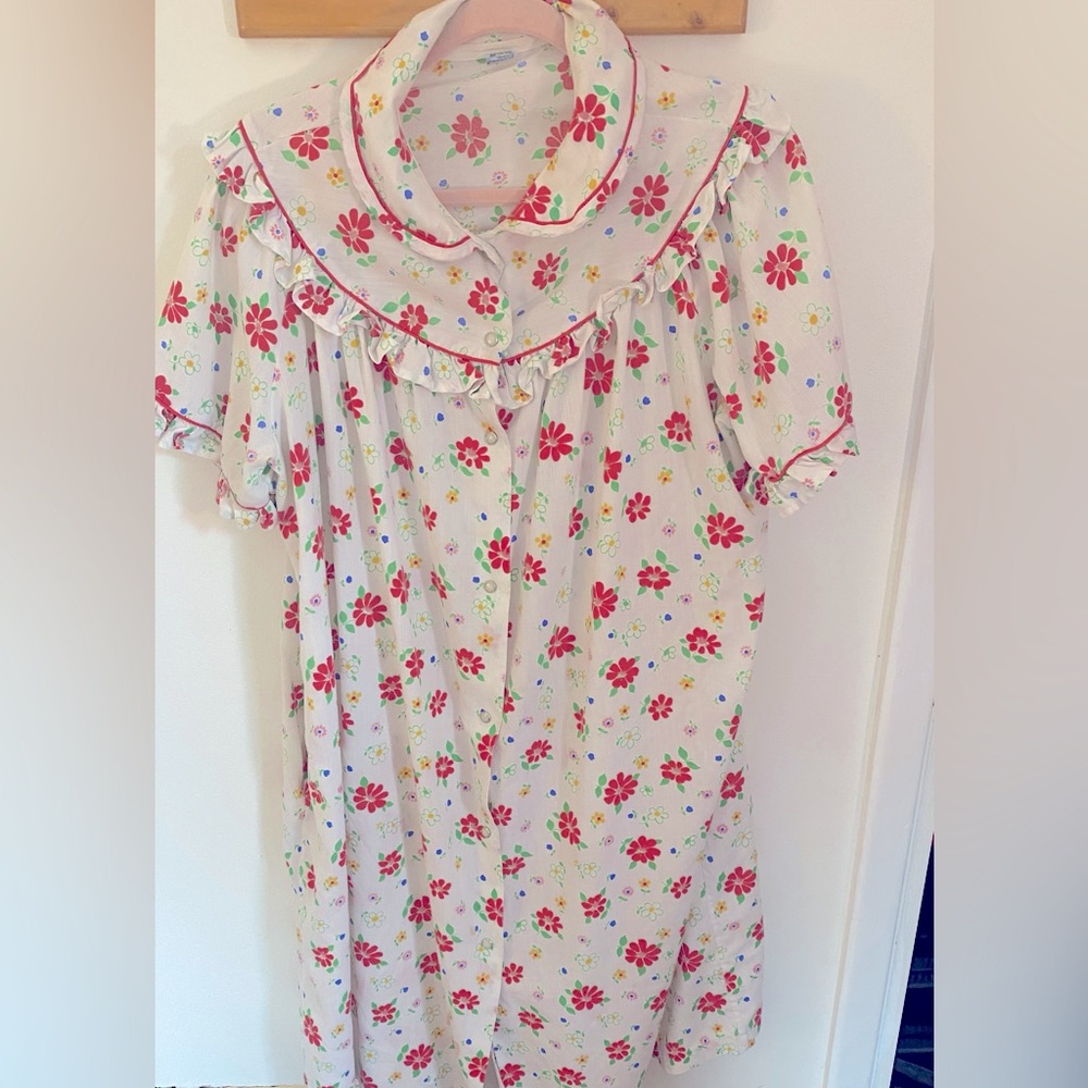 Vintage 1960’s 1970’s floral house dress size L